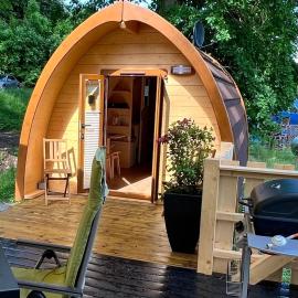 Tiny House Carlos - zauberhaftes Camping-Pod，位于Stuer的酒店