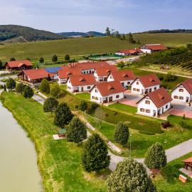 Zselicvölgy Szabadidőfarm,位于Hajmás的酒店