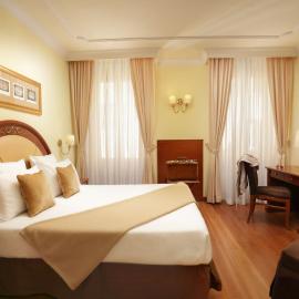Hotel Homs，位于罗马的酒店