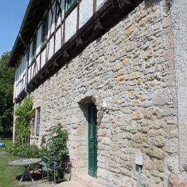 Ruhige Ferienwohnung im Gutshaus