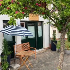 Ferienwohnung Zum Eifelelch，位于道恩的酒店