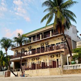 Rosanna's Pension，位于爱妮岛的酒店
