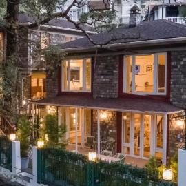 Sakley's Cottages，位于奈尼塔尔的酒店