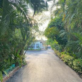 Baan Suan Palm Resort，位于程逸府的酒店