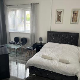 Zams rooms，位于特伦特河畔斯托克的酒店