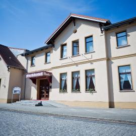 Parkhotel Wörlitz，位于Oranienbaum-Wörlitz的酒店