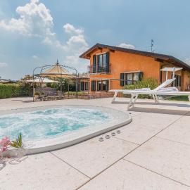 Pet Friendly Home In Fumane -Vr-，位于富马内的酒店