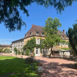 Logis Hôtels Château de La Barge，位于尚特的酒店