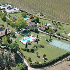 Monsignor Della Casa Country Resort & Spa,位于博尔戈圣洛伦索的酒店