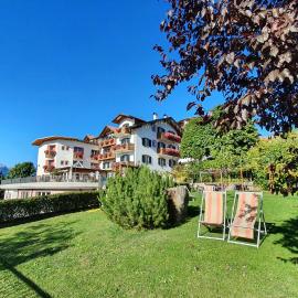 La Montanina Hotel in Val di Non，位于马洛斯科的酒店