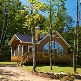 Chalets Lanaudière，位于罗登的酒店