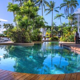 Rydges Esplanade Resort Cairns,位于凯恩斯的酒店