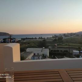 Leros 'Sundown' Guest house，位于Gourna的酒店