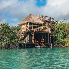 La Embajada Universal The Eighth Color of Bacalar,位于Huay Pix的酒店