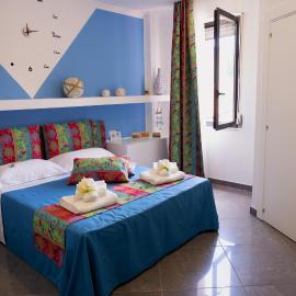 L'Orologio Guest Rooms，位于斯卡莱阿的酒店
