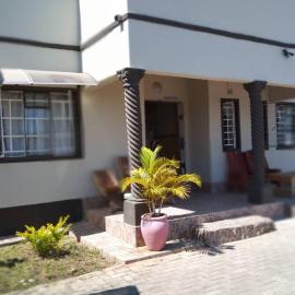 Chiloto Guest House，位于卡萨内的酒店