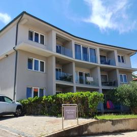 Vis a Vis Apartments，位于巴斯卡的酒店