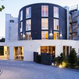 Schwitzer's Hotel am Park,位于瓦尔德布龙的酒店