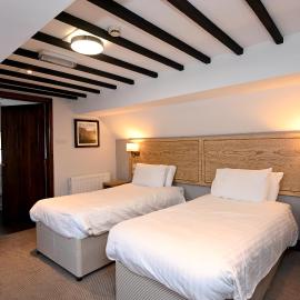 Swan, Thatcham by Marston's Inns,位于萨彻姆的酒店