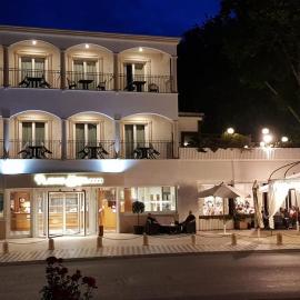 Platani Hotel，位于博尔塞纳的酒店