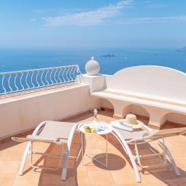Casa Lalù - Rustic apartment with stunning views,位于波西塔诺的酒店