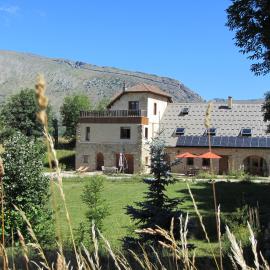 Le Clos de Lumière，位于La Roche-des-Arnauds的酒店