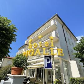 HOTEL PIGALLE，位于马尔米堡的酒店