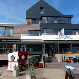 ACQUA Strande Yachthotel & Restaurant,位于施特兰德的酒店