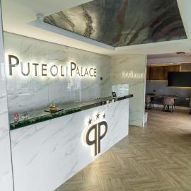 Puteoli Palace Hotel，位于波佐利的酒店