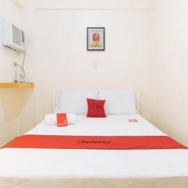RedDoorz @ Golden Skye Hotel Guagua，位于Guagua的酒店