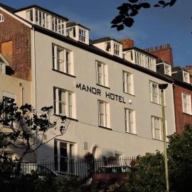 Manor Hotel，位于埃克斯茅斯的酒店