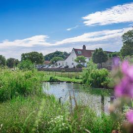 The Manor Coastal Hotel & Inn, Blakeney - The Coaching Inn Group，位于布莱克尼的酒店