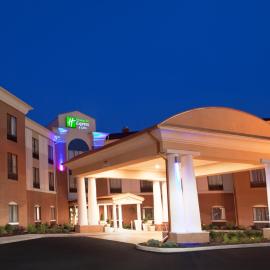 Holiday Inn Express Hotel and Suites Akron South-Airport Area by IHG，位于亚克朗的酒店