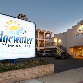 Edgewater Inn and Suites,位于皮斯莫比奇的酒店