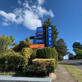 High Mountains Motor Inn，位于黑荒地的酒店