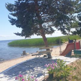 Peipsi Talu Lake view room，位于Rootsiküla的酒店