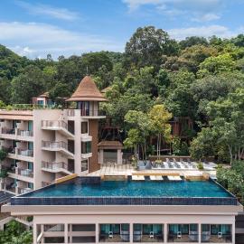 Avani Ao Nang Cliff Krabi Resort，位于奥南海滩的酒店
