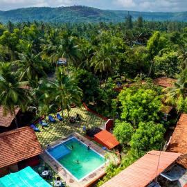 Lotus an Eco Beach Resort Dapoli Murud，位于达博利的酒店