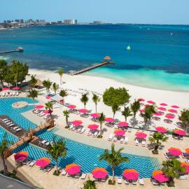 Breathless Cancun Soul Resort & Spa - Adults Only - All Inclusive，位于坎昆的酒店