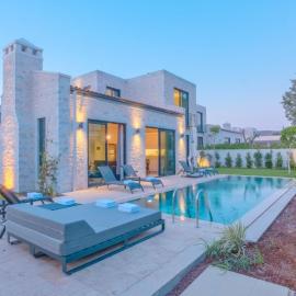 Bodrum Ortakent Luxury Private Villa with Pool，位于博德鲁姆的酒店