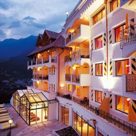 Hotel Finkennest - Panoramic Garden Resort，位于思科纳的酒店