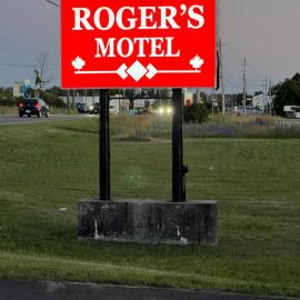 Rogers Motel，位于史密斯福尔斯的酒店