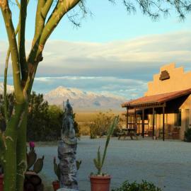 Stagecoach Trails Guest Ranch，位于Yucca的酒店
