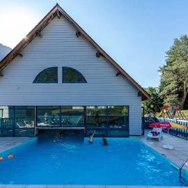 Résidence Les Trois Vallées - ARREAU，位于阿罗的酒店