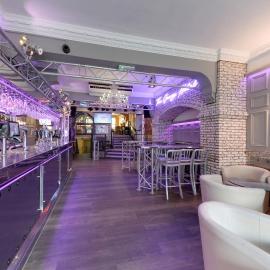 The George Hotel,位于惠特比的酒店