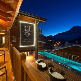 Hotel Principe delle Nevi，位于布勒伊-切尔维尼亚的酒店