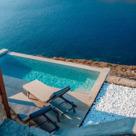 Ble Kythnos Suites