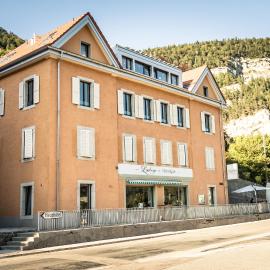 L'auberge de Noiraigue，位于Noiraigue的酒店