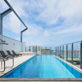 hotel androoms Naha Port，位于那霸的酒店