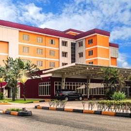 Heliconia Park Port Harcourt Hotel and Suites,位于哈科特港的酒店